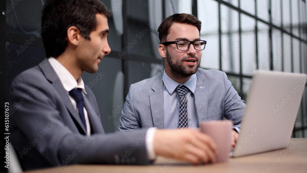 Fototapeta premium Business Having Meeting Around Table In Modern Office