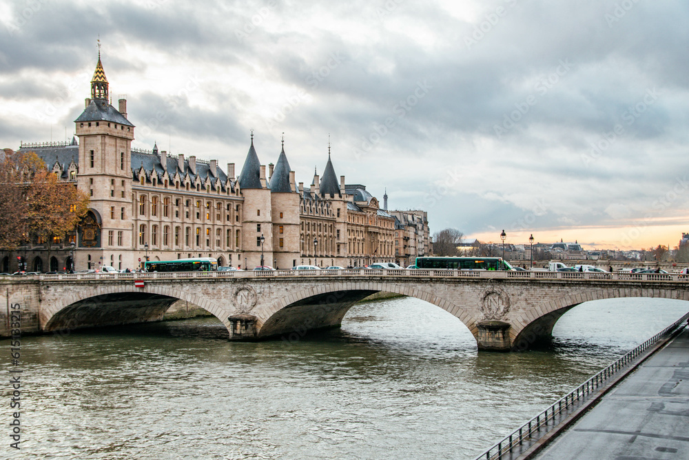 Fototapeta premium Bridge over the river Seine