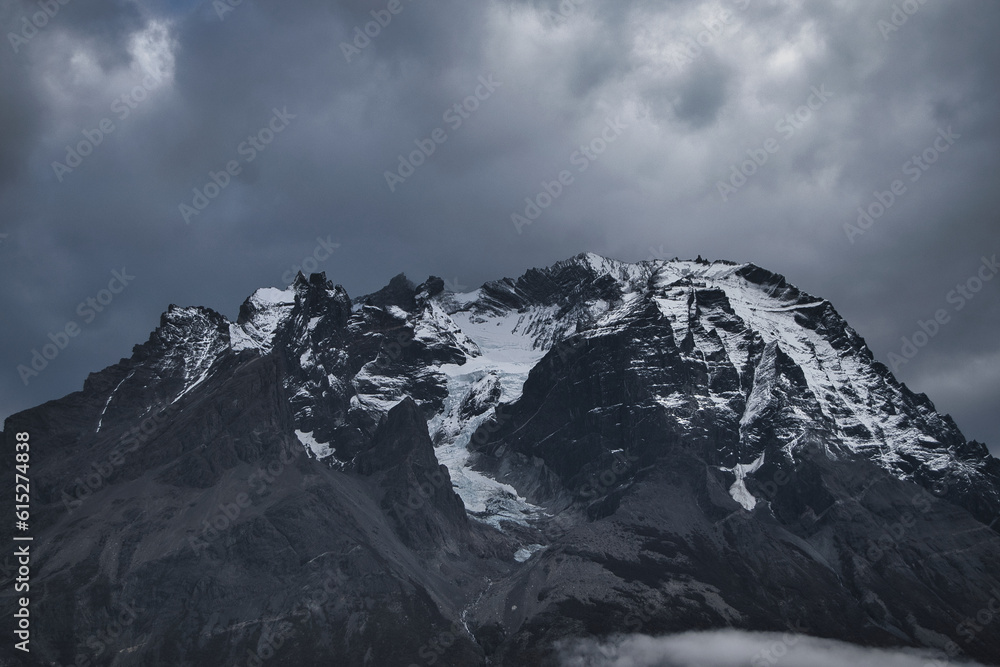 Obraz premium snow covered mountains