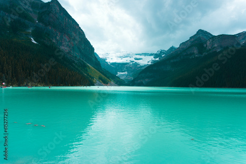 Fototapeta Naklejka Na Ścianę i Meble -  lake louise banff national park