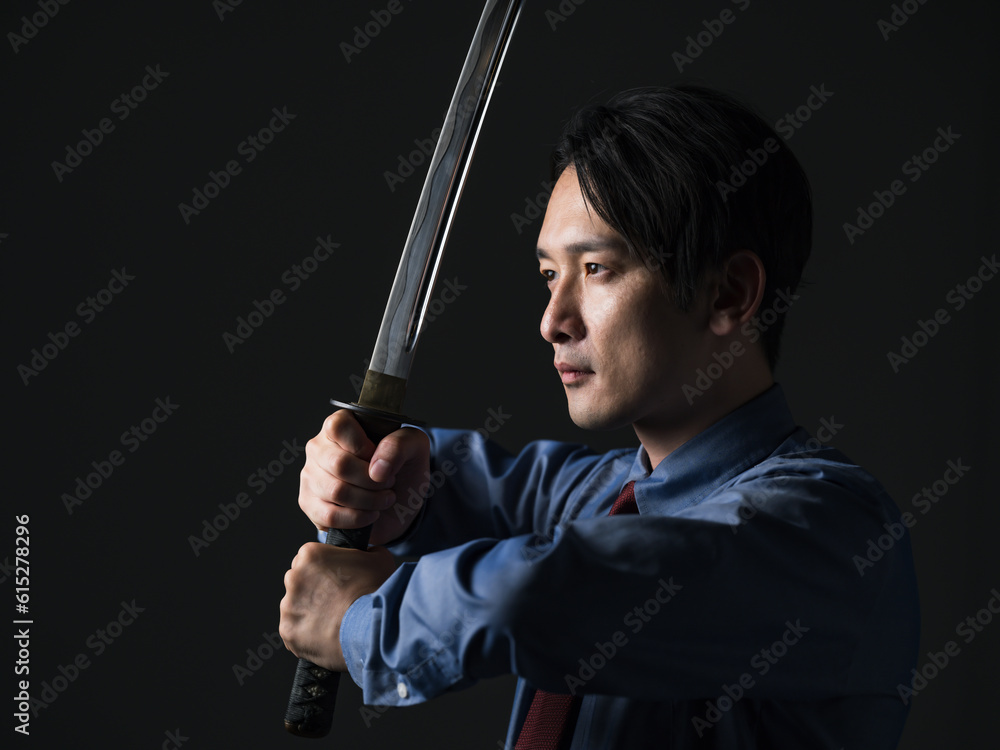 刀・日本刀・男性・黒バック