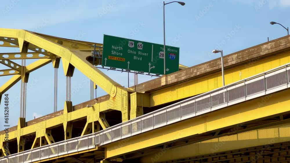 The yellow bridges of Pittsburgh - USA travel photography The yellow bridges of Pittsburgh - USA travel photography