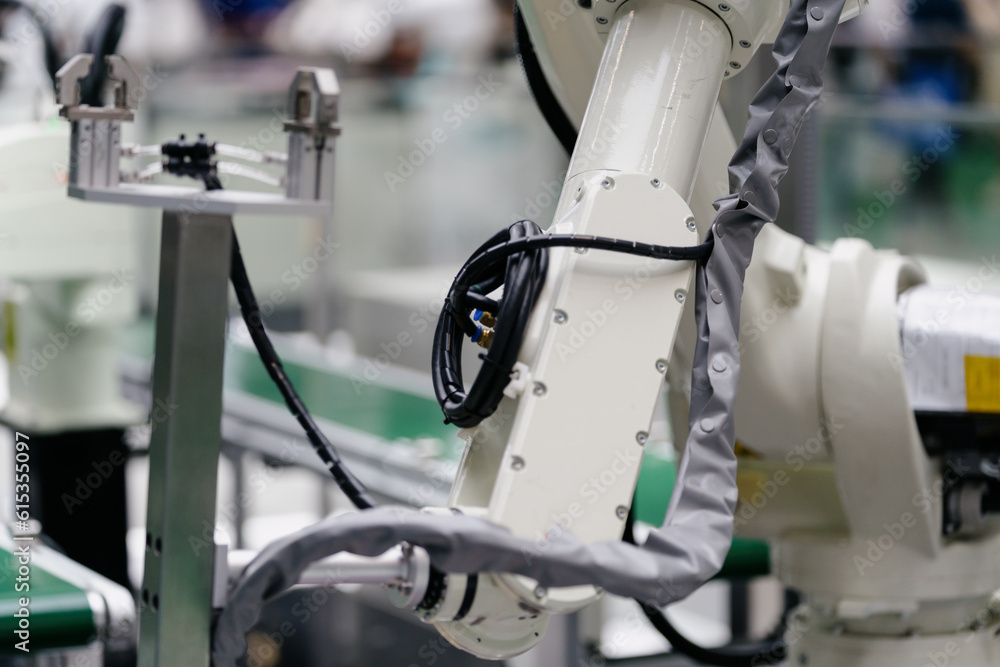 Obraz premium robot arm working in factory 