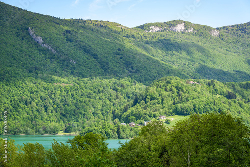 Le lac d Aiguebelette en Savoie