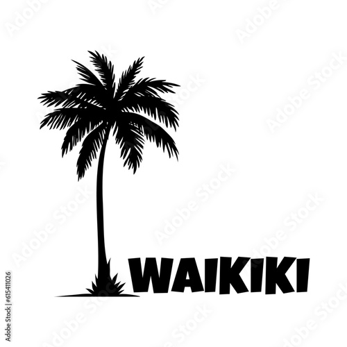 Logo vacaciones en Hawái. Letras de la palabra Waikiki en la arena de una playa con silueta de la palma