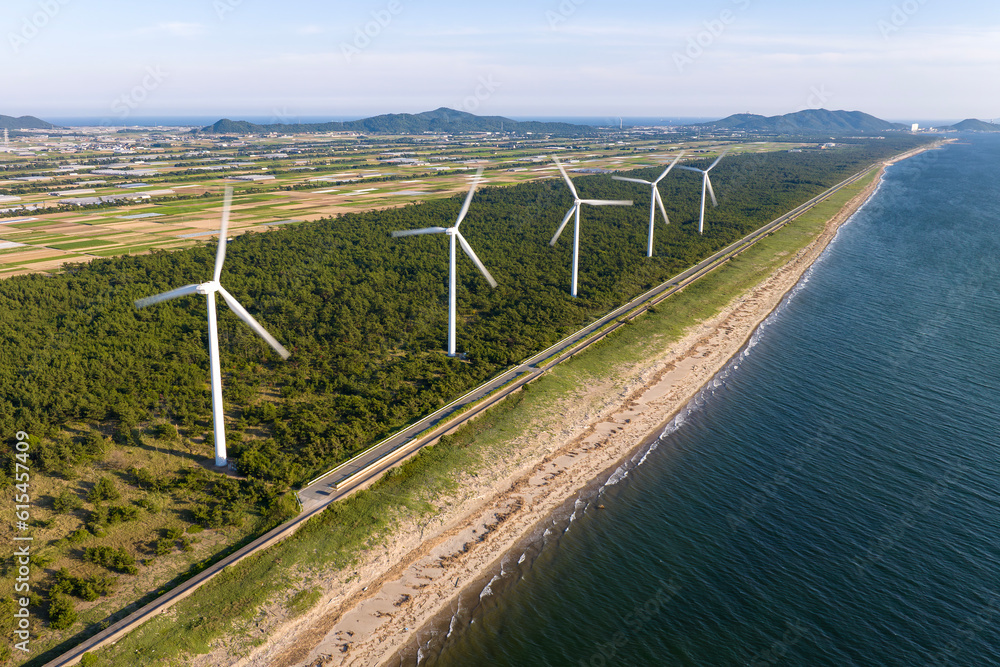 海沿いの風力発電機
