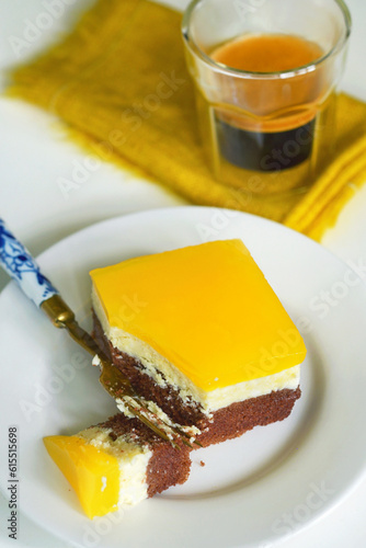 Fotografie Fanta jelly and cream cheese cake