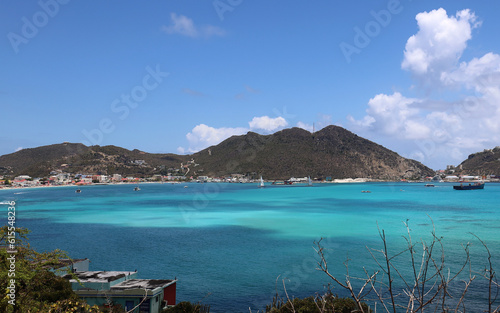Fototapeta Naklejka Na Ścianę i Meble -  Blue tropical bay of Philipsburg at St Maarten