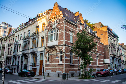 Fototapeta Naklejka Na Ścianę i Meble -  Brussels architecture showcases a captivating blend of styles, from Gothic to Art Nouveau. Grand palaces, ornate facades, and stunning landmarks like the Atomium and Grand Place exemplify the city's r