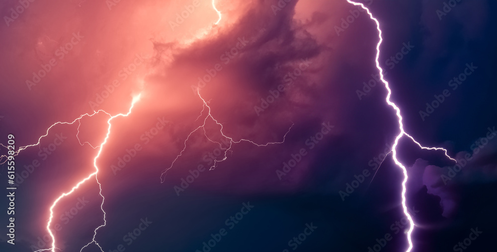 lightning on a stormy night lightning on a stormy night