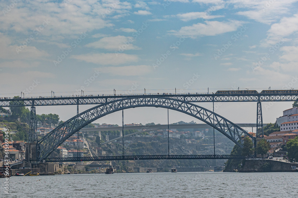 vue du pont Dom luis et du fleure Douro (Porto, Portugal)
