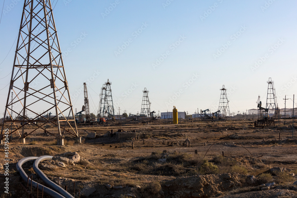 Obraz premium Azerbaijan View of the oil-bearing region of Baku on a sunny autumn day