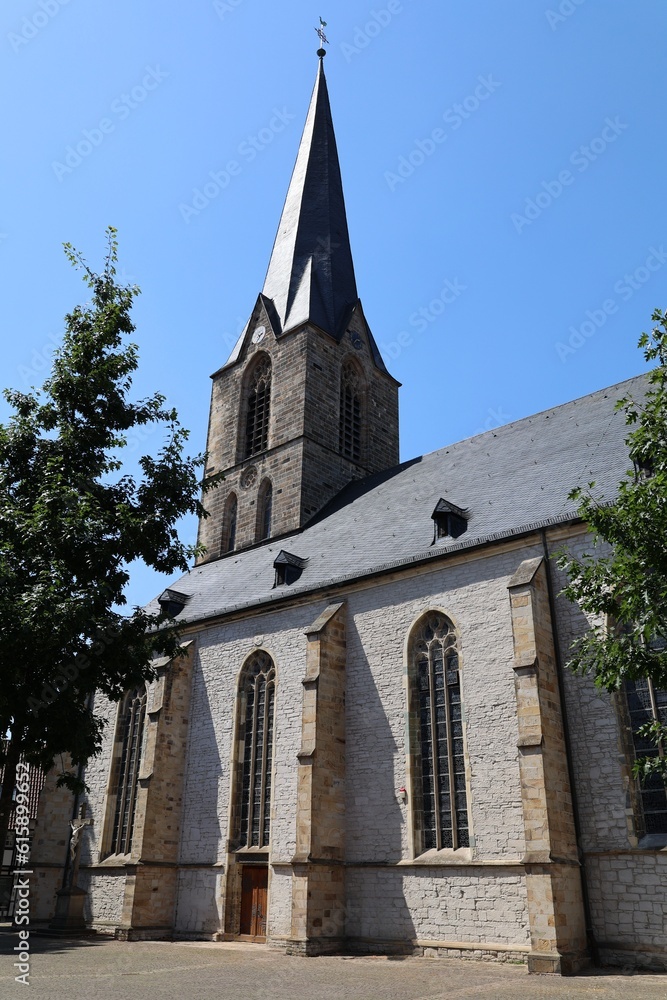 Blick auf die St. Christophorus Kirche in der Altstadt von Werne im südlichen Münsterland Blick auf die St. Christophorus Kirche in der Altstadt von Werne im südlichen Münsterland