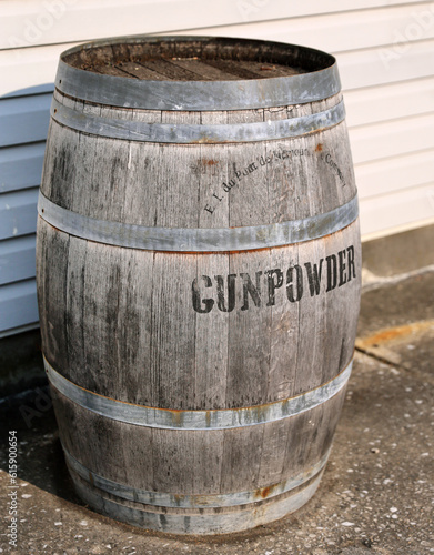 gunpowder barrel