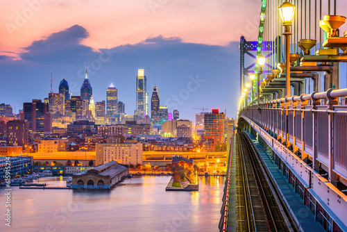 Philadelphia, Pennsylvania, USA downtown skyline from the Benjamin Franklin Bridge.