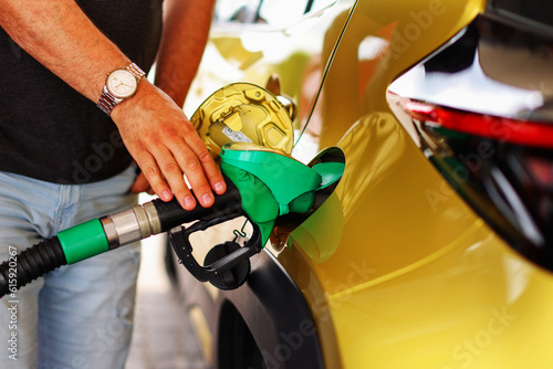 Photos Refilling gas