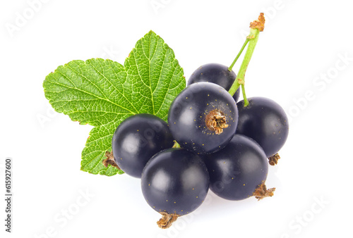 Fotografia Fresh juicy black currant with green leaf, macro, all in focus, isolated on white background