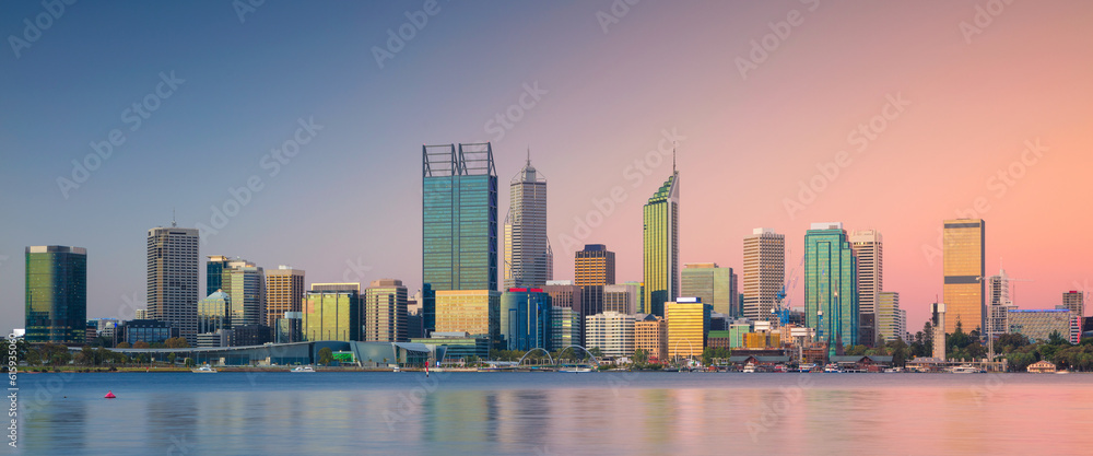 Obraz premium Panoramic cityscape image of Perth skyline, Australia during sunset.