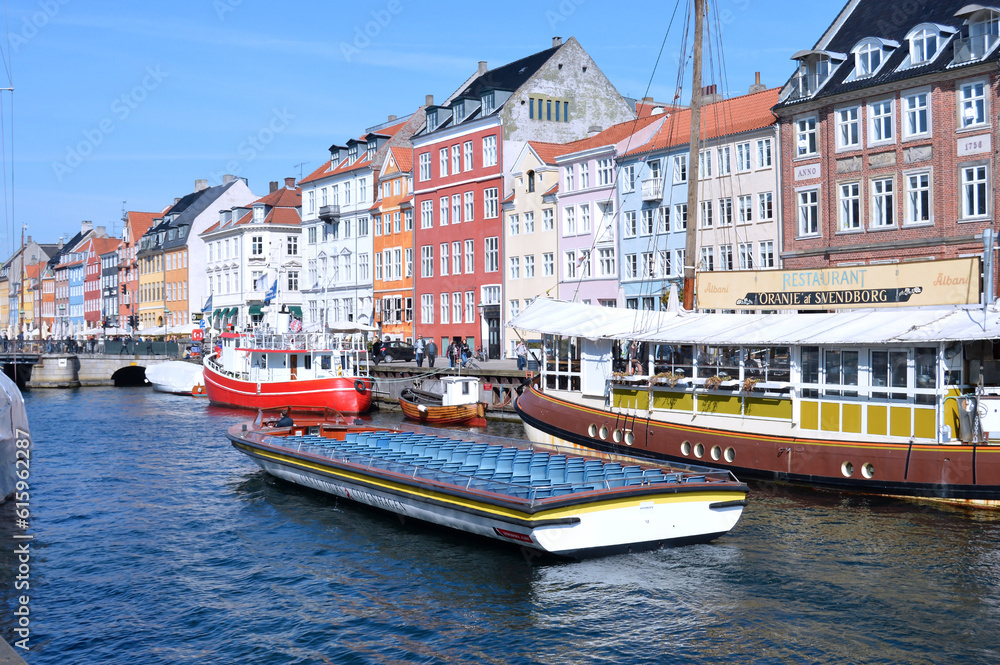 Obraz premium Travel to Europe under spring,Nyhavn in the Copenhagen -Denmark
