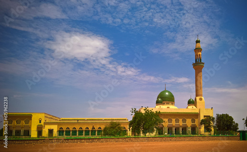 Foto exterior view to Niamey Grand mosque, Funded with money from Libyan Government o