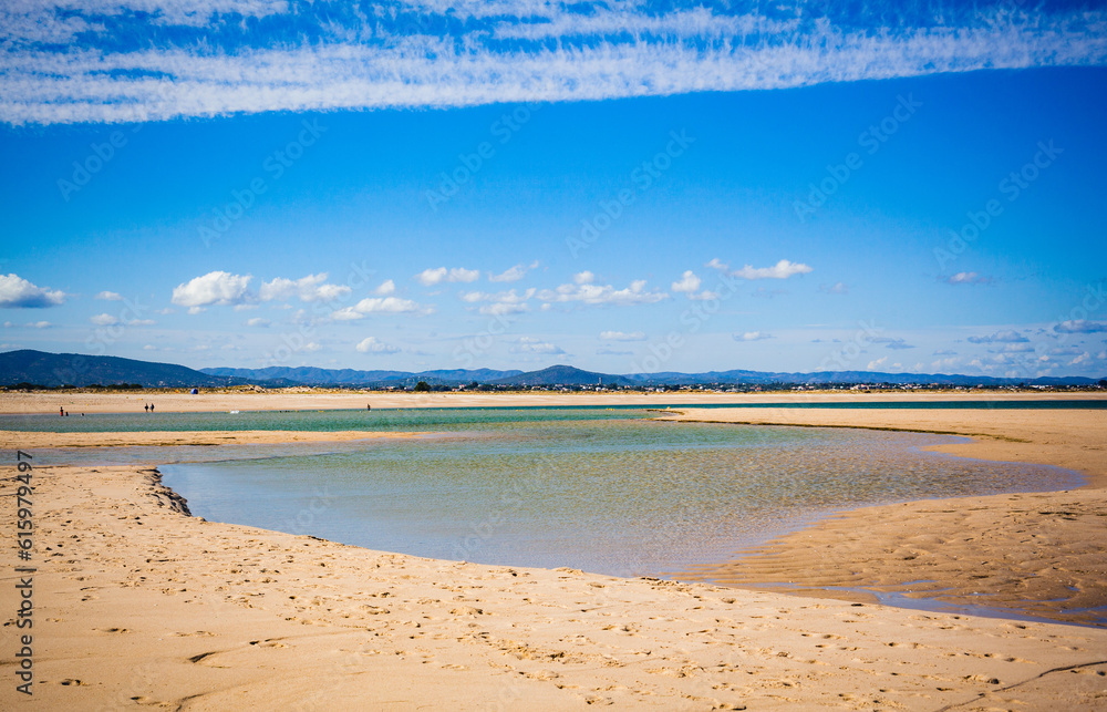 Obraz premium Paradise beach located in armona island inside ria formosa nature reserve in south portugal