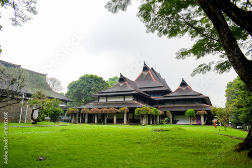 Wallpaper Mural Iconic place in the Bandung Institute of Technology (ITB) campus, one of the most famous technology campuses in Indonesia.  Torontodigital.ca