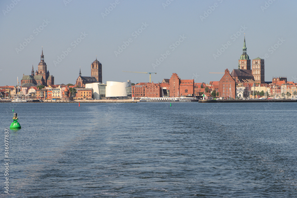Fototapeta premium Panorama der Hansestadt Stralsund