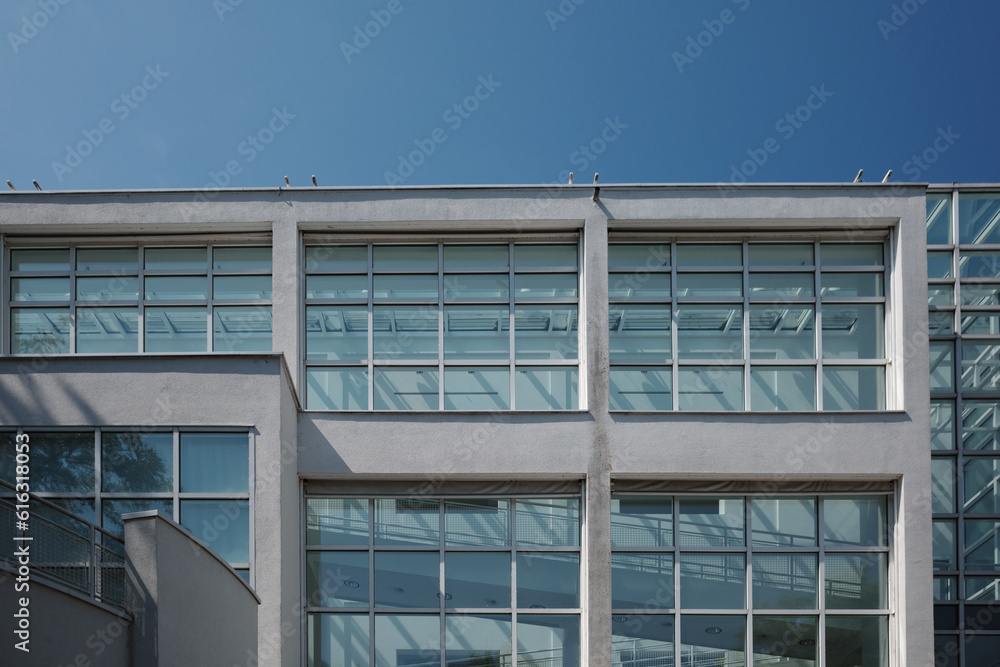 Outdoor exterior view at Museum Applied Art (Museum Angewandte Kunst), designed by Richard Meier in Frankfurt, Germany. Outdoor exterior view at Museum Applied Art (Museum Angewandte Kunst), designed by Richard Meier in Frankfurt, Germany.