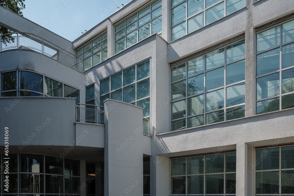 Outdoor exterior view at Museum Applied Art (Museum Angewandte Kunst), designed by Richard Meier in Frankfurt, Germany. Outdoor exterior view at Museum Applied Art (Museum Angewandte Kunst), designed by Richard Meier in Frankfurt, Germany.