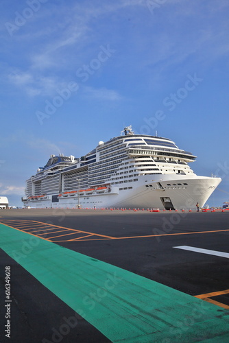 大黒ふ頭客船ターミナルに停泊するMSCベリッシマ