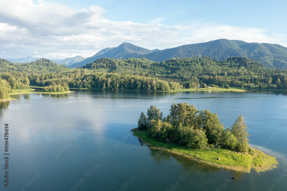 Fototapeta premium Alder Lake in Washington State