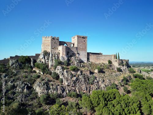 Castillo de Alburquerque-Badajoz-Extremadura-Pueblo medieval