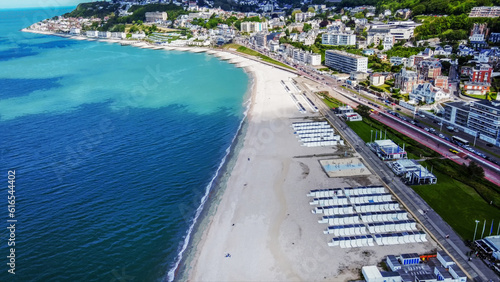 Quadro su tela Aerial cityscape of  Le Havre Beach  and cityscape: summer begin!