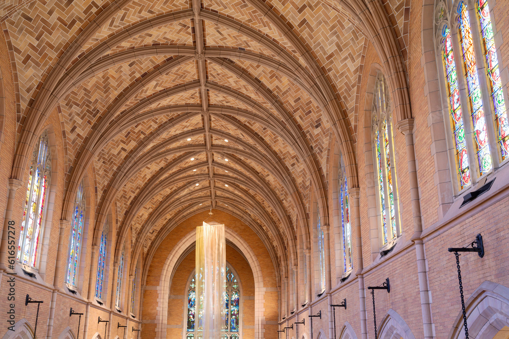 Fototapeta premium vaulted ceiling and arched windows of landmark episcopal cathedral built in english gothic architectural style minneapolis minnesota