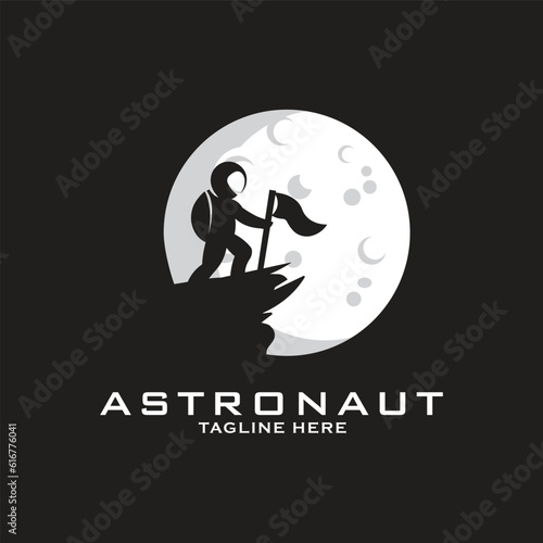 astronaut moon logo line art design