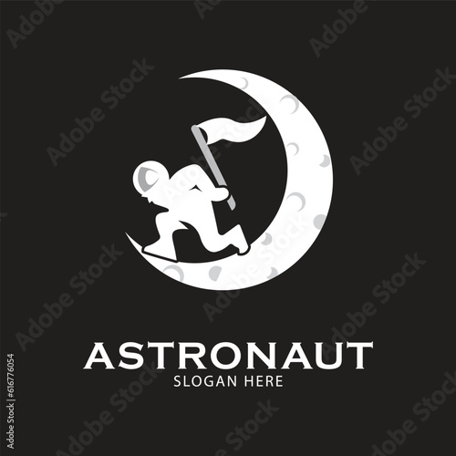 astronaut moon logo line art design