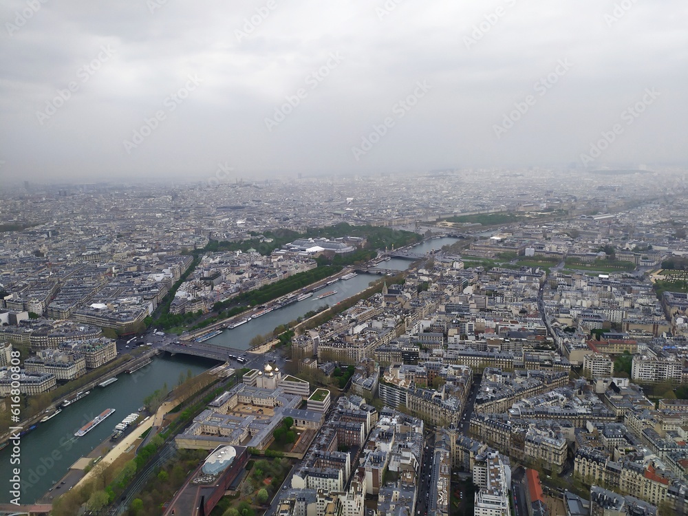 Vue panoramique de la ville de Paris depuis la tour Eiffel