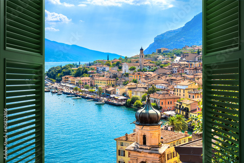 Obraz na plátne Window overlooking the village Limone Sul Garda on Garda Lake