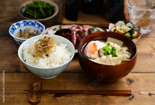 一汁三菜 サツマイモのバター炒めと餃子スープほか副菜