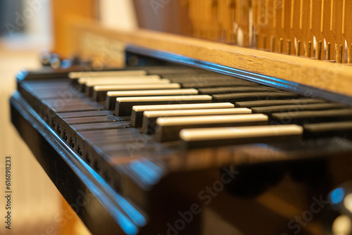 Manual Orgel Schwarz weiß Tasten