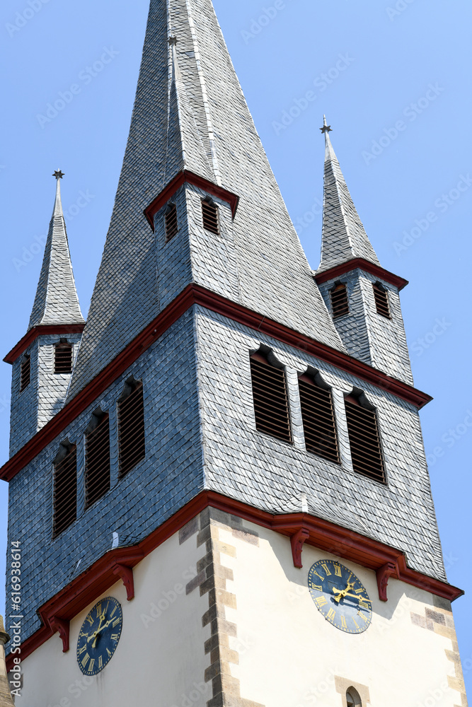 Obraz premium Kirchturm der St. Nikolauskirche in Bad Kreuznach