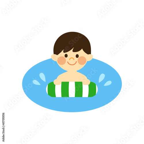 うきわで泳ぐ男の子