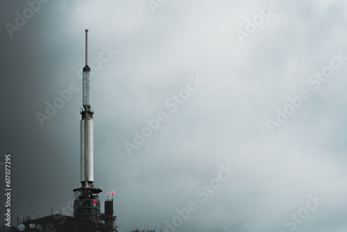 Stunning photo of a large antenna on the top of a volcano