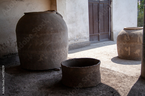 large size of pots in uzbekistan village