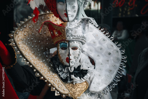 Carnaval de Veneza. Pessoas fantasiadas. photo