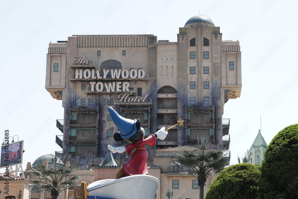 Naklejka premium Parc à thème Disneyland Paris et Walt Disney Studios