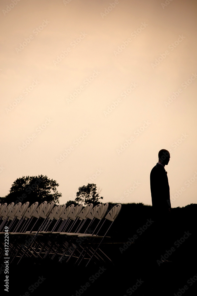 Luno, man in silhouette standing