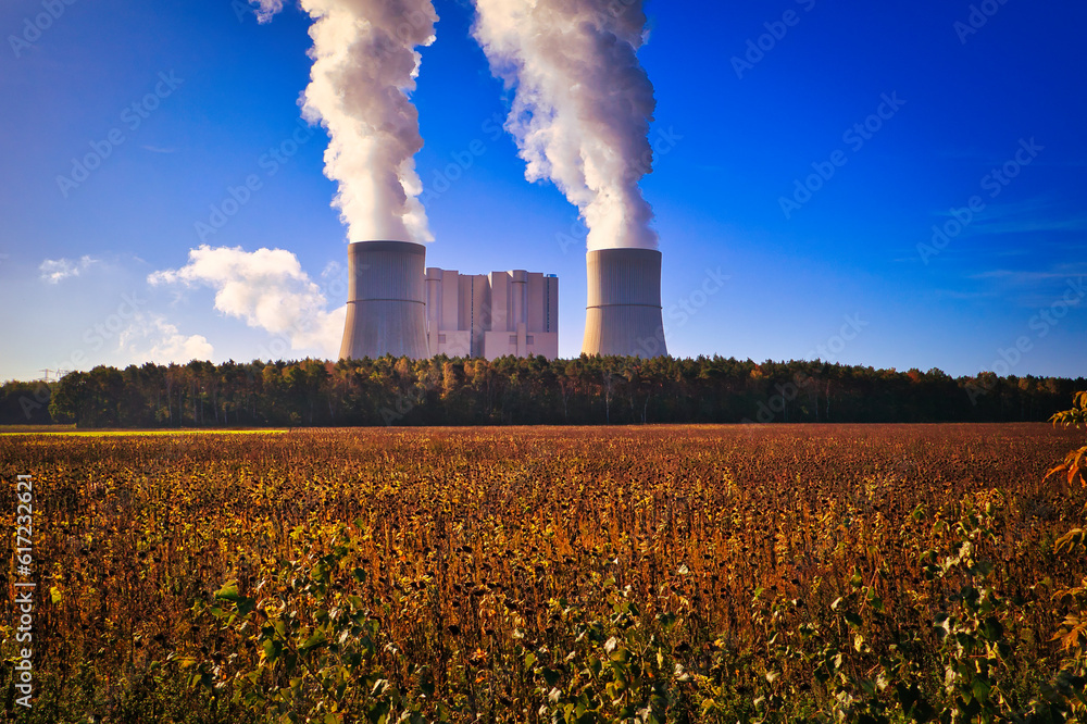 Kraftwerk - Braunkohlekraftwerk - Feinstaub - Kohlekraftwerk - Coal - Fossil -  Power Plant Station -  Towers - White Smoke - High Voltage - Electricity - Energy - Infrastructure - Concept 