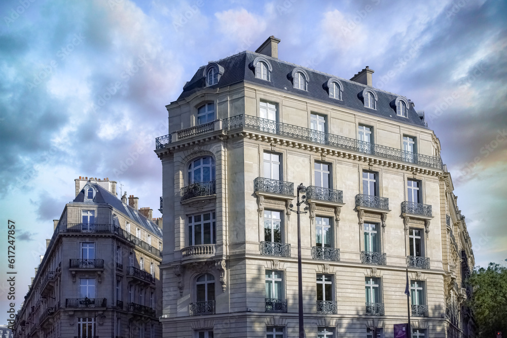 Paris, beautiful building boulevard de Courcelles, in a luxury district 
