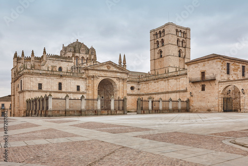 Zamora romanesque cathedral with byzantine dome. San Salvador. Castilla León photo